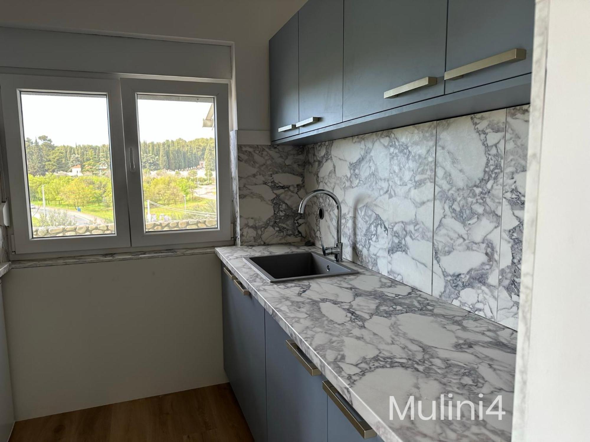 Vala Apartments Ровин Екстериор снимка