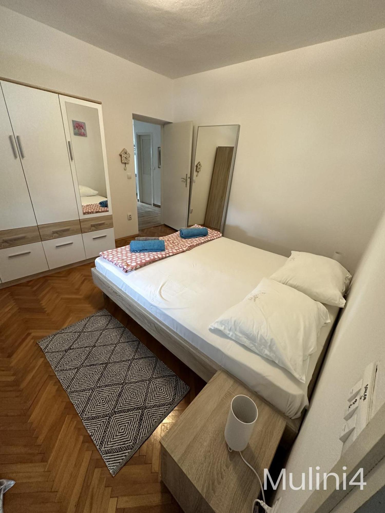 Vala Apartments Ровин Екстериор снимка