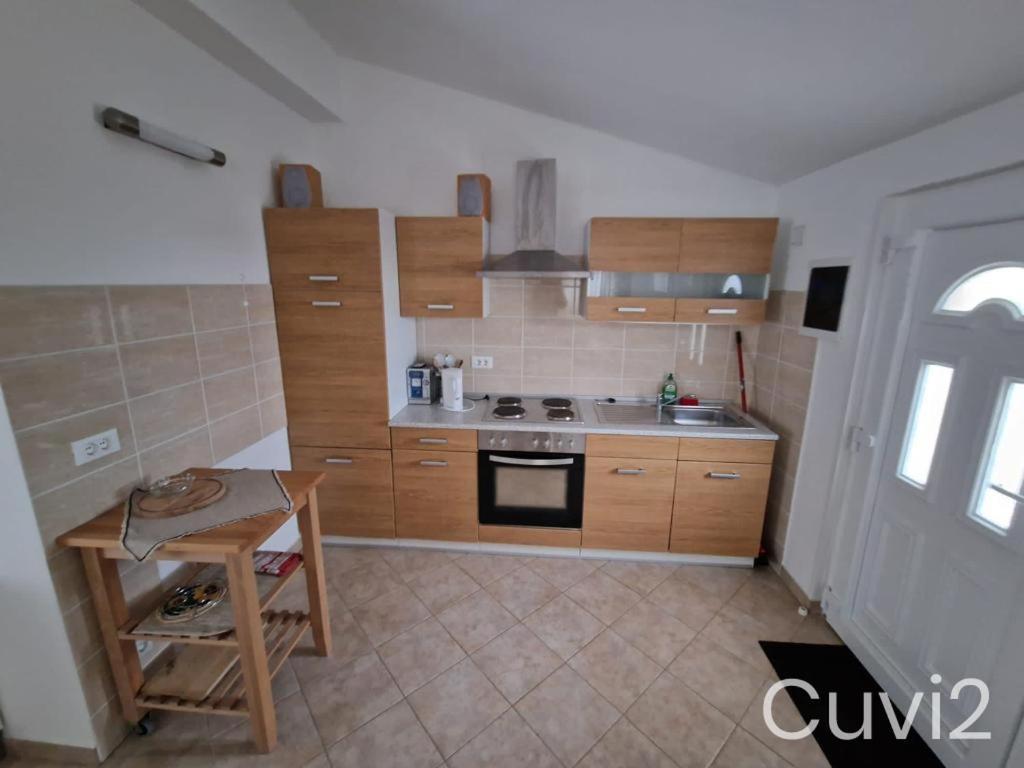 Vala Apartments Ровин Екстериор снимка